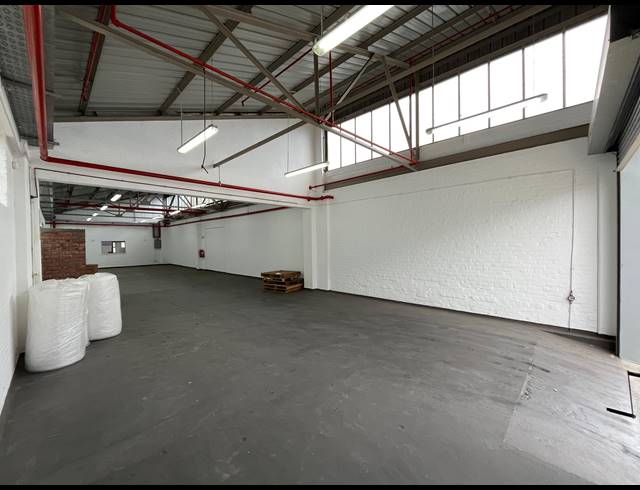 228M² WAREHOUSE TO LET IN MAITLAND